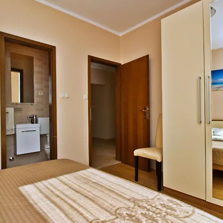 Ivanka By Interhome * سولين